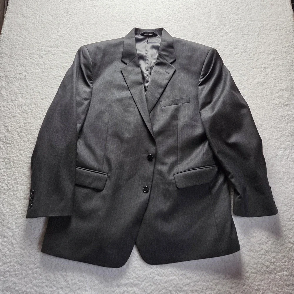 Jos A Bank Suit Mens 48 41x29 Gray Pinstripe 100% Wool 2 Piece Notch Lapel
